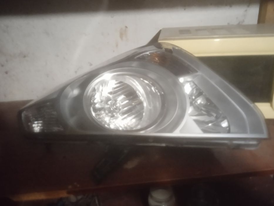 Фара хюндай старекс н1