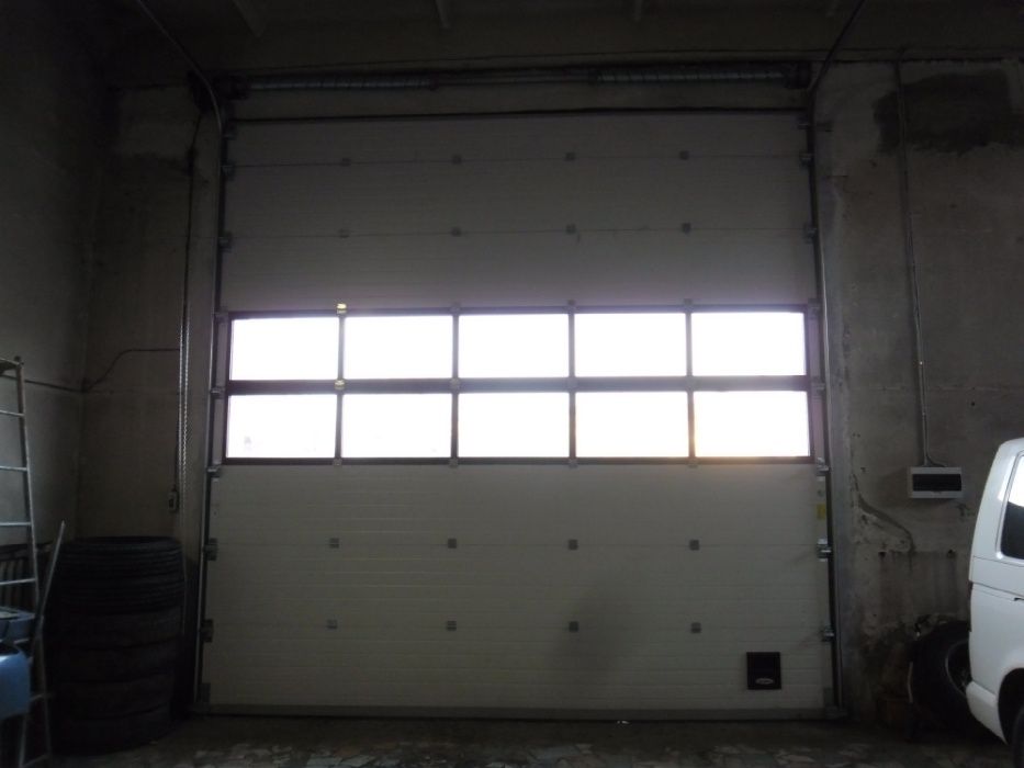 Ворота секционные(промышленные)