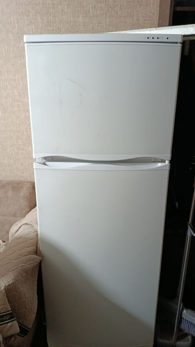 Продам холодильник Атлант