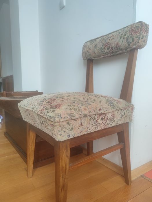 Столове за дневна и кухня