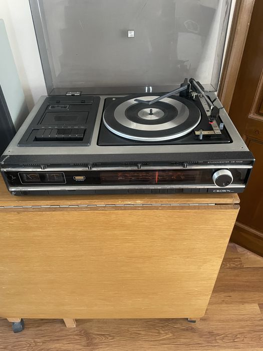 Vand sistem Crown, japonez, cu pick-up BSR, pret de pick-up…