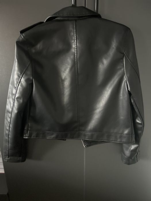 Дамски кожени якенца