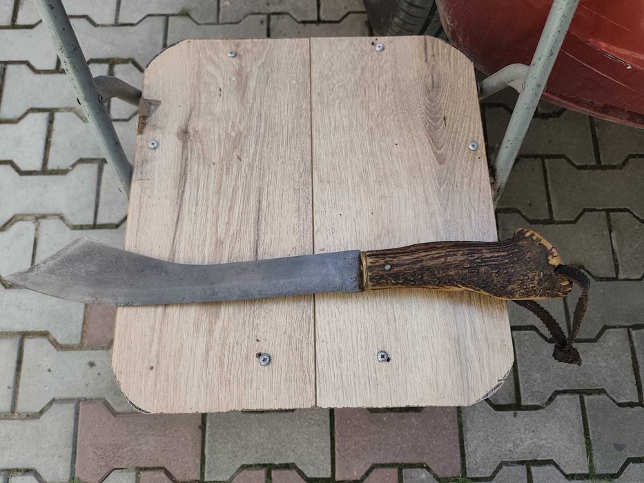 Cuțite vânătoare lucrate MANUAL