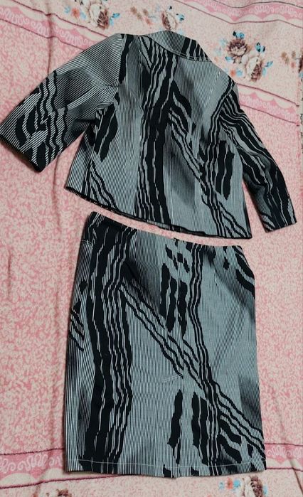 Женский офисный костюм