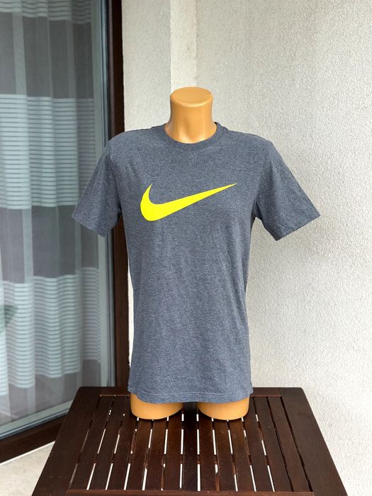 Мъжка тениска Nike (The Athletic Dept) - размер S, Отлично състояние