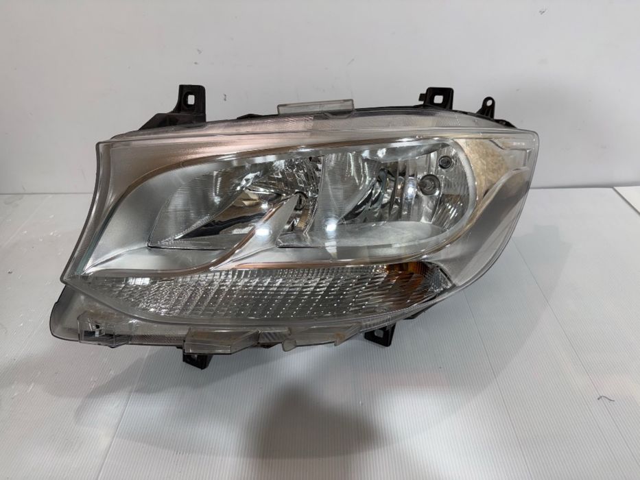 Far stânga dreapta Mercedes Sprinter 2018/2026 W907/W910