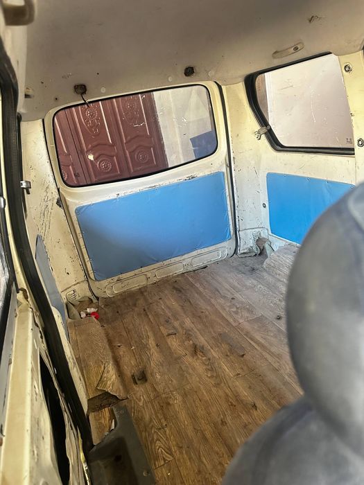 Машина сотилади, Хитой дамас пултопар