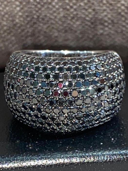 Продам кольцо золотое Carmen оригинал