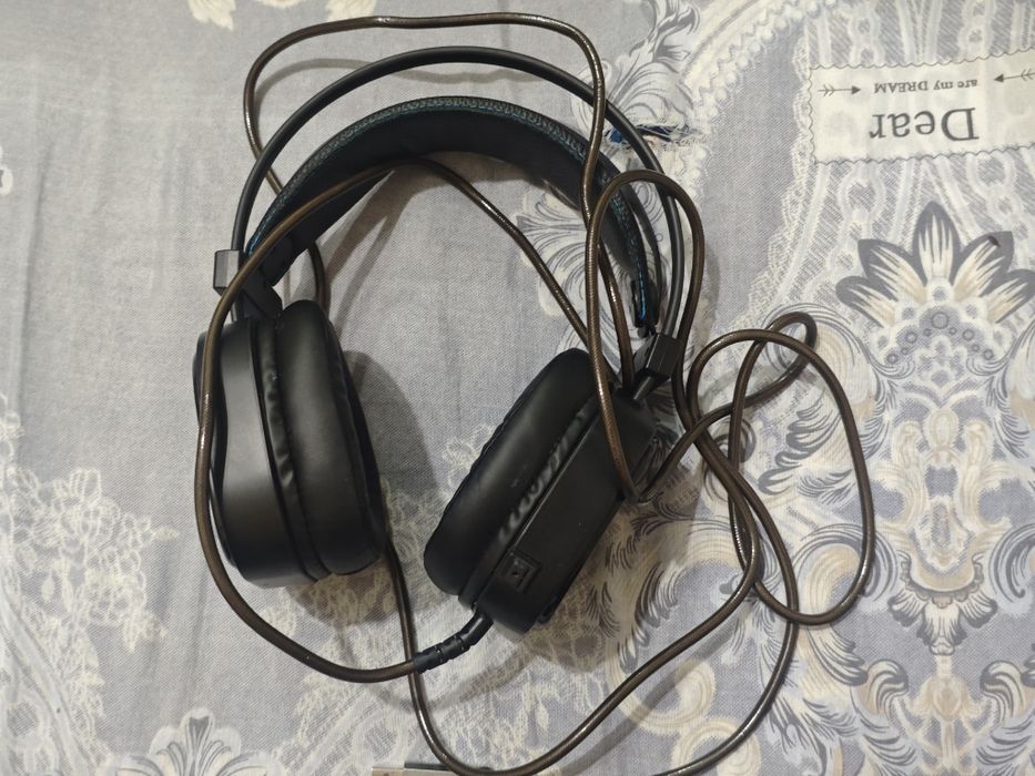 Naushniklar USB-A uchun, oddiy telefonlarga tushmaydi 50mingdan