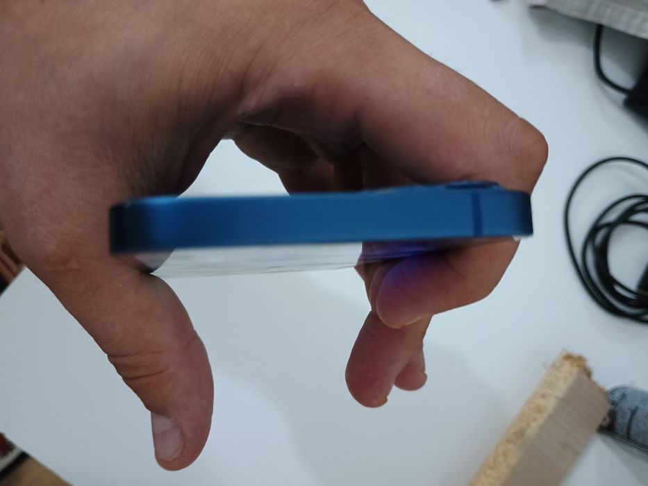 Vând iPhone 13 128gb fara niciun defect baterie 100