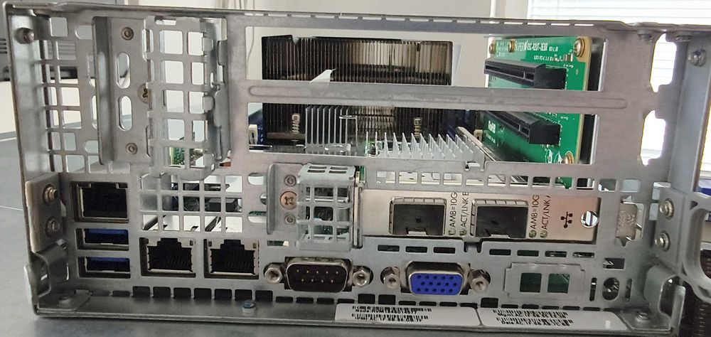 Сървър Supermicro 6028TR-D71R 12LFF 2U с 2 нода X10DRT-H 4*E5-2690v4 128GB