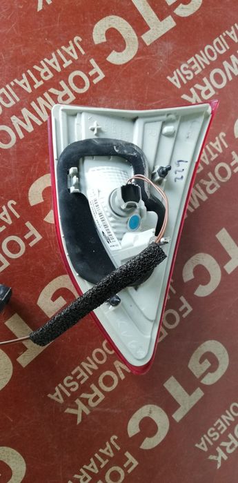 Ляв и десен стоп Ford Kuga 2 (2012-2019)