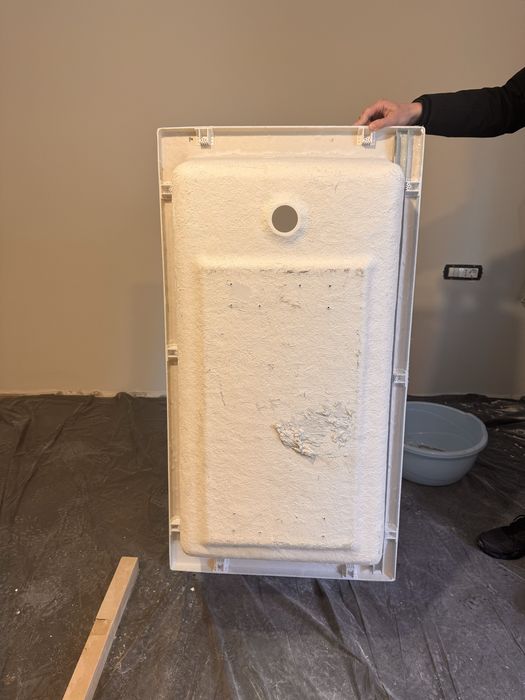 Cada Besco model Modern 130x70