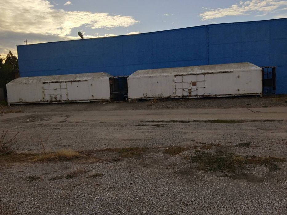 Хладилни вагони -2 броя.Работещи хладилни камери.