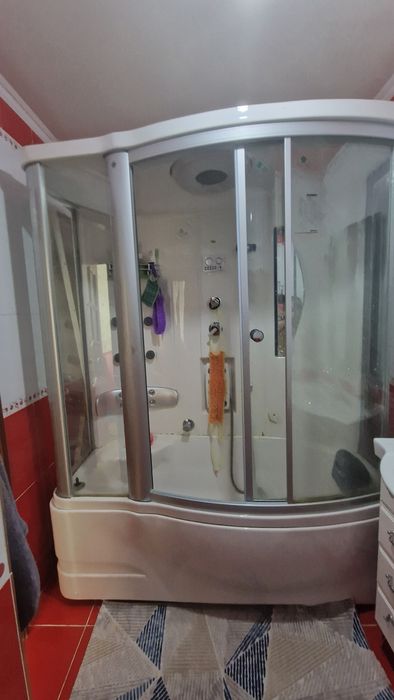 Продам душевая три в одном.  недорого