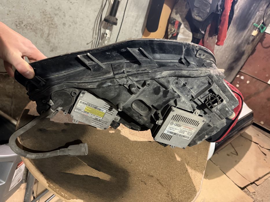 Фар за audi а3 8v спукано стъкло