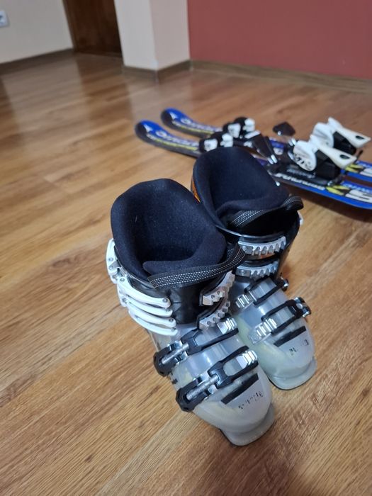 Skiuri copii Atomic 80cm,bete 70 cm ,clapari marimea 19.5(30-31EU)