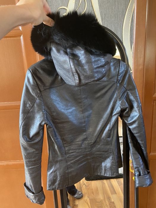 Продам кожаную куртку