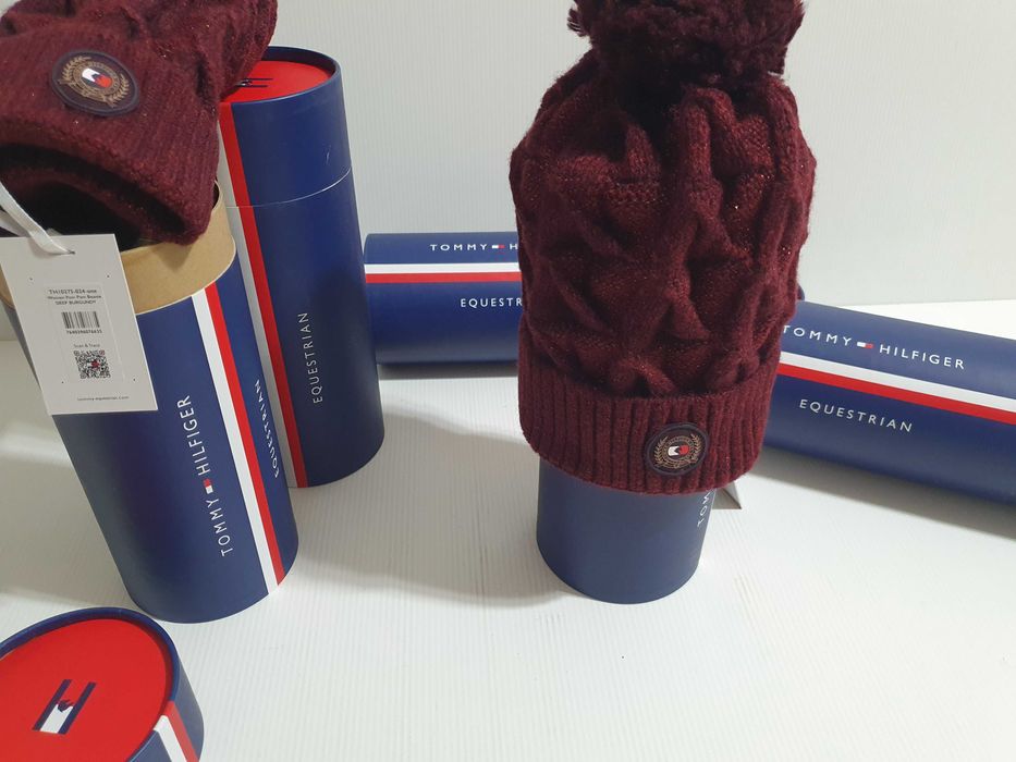 Caciula dama Tommy Hilfiger originala noua in cutie
