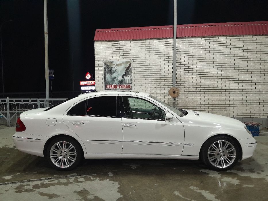 Srochno! Mercedes Benz W211 E240