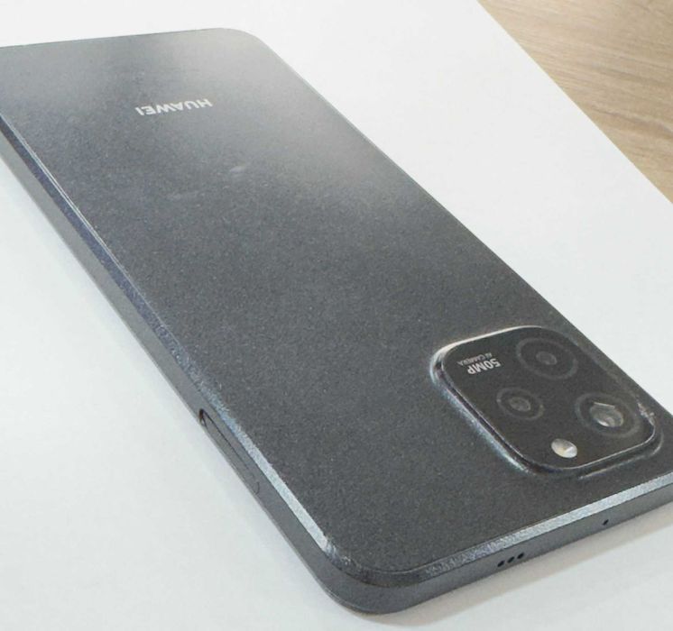 Huawei nova Y61 64GB 4GB RAM