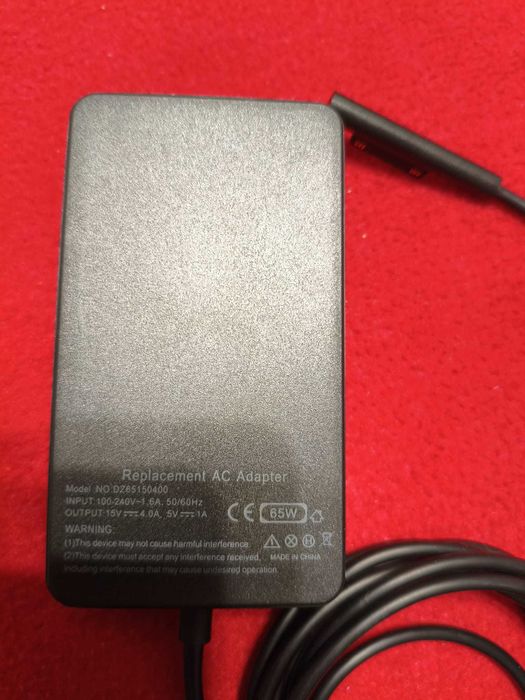 Încărcător 65W (15V 4A) pentru Microsoft Surface