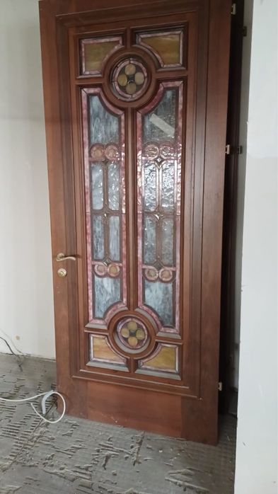 Продам двери из натурального дерева