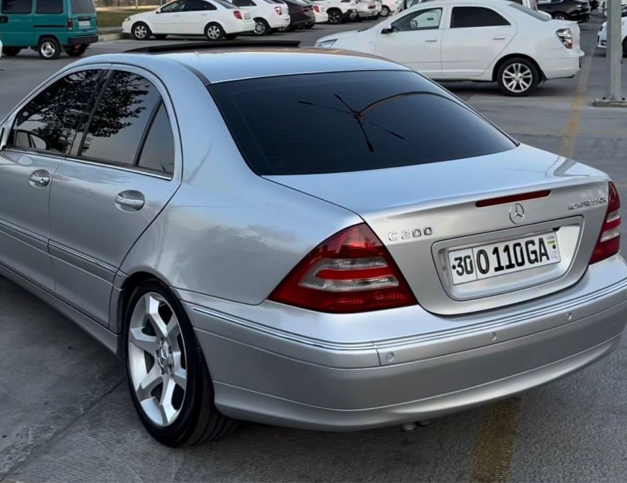 Mercedez Benz W203