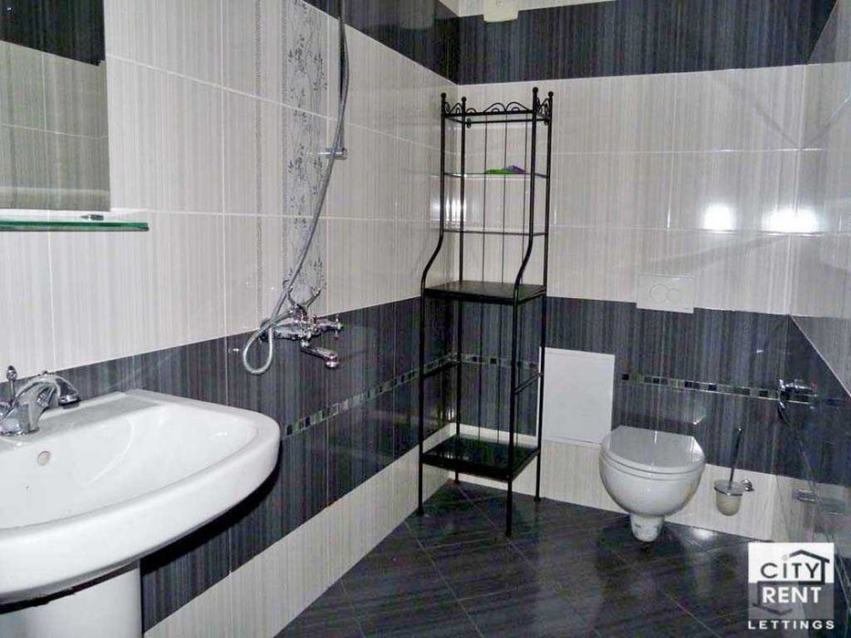 Дава се под наем Двустаен апартамент в Велико Търново, Център - 69 кв.м за 385 € - Снимка #7