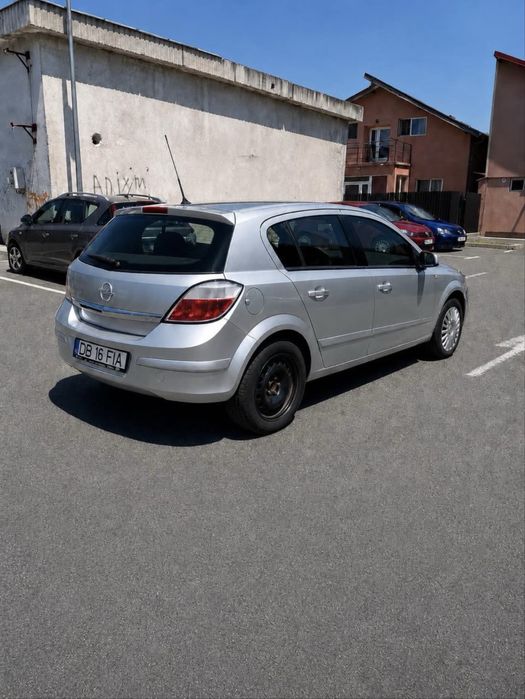 Vând Opel Astra H 1.9D