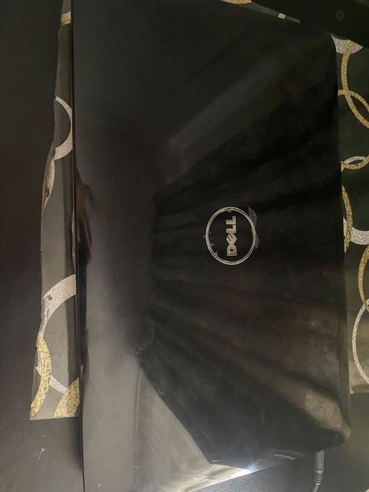 Vând laptop DEEL în stare bună