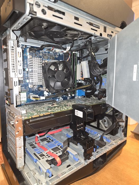 Calculator Alienware Aurora R7, intel i7 8700, GTX 1080