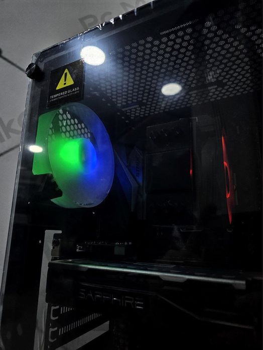 Компьютерный кейс пустой