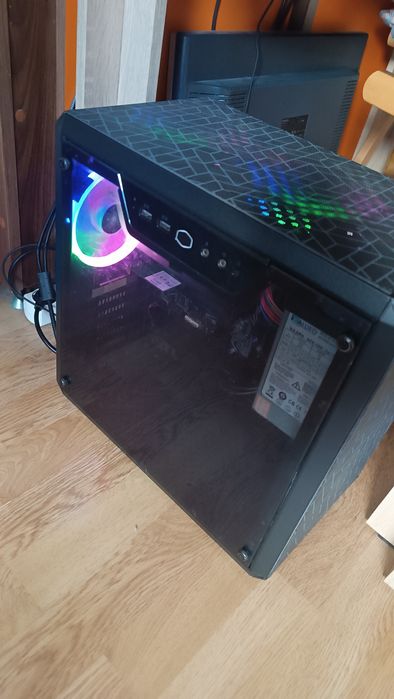 Calculator unitate gaming AMD Ryzen 5 3400g 16g ram ssd hdd RX Vega 11