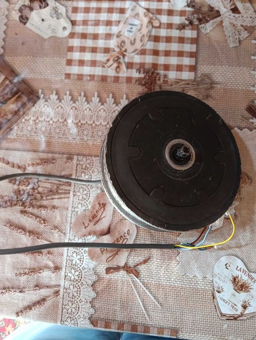 Niste piese de trotinete electrice