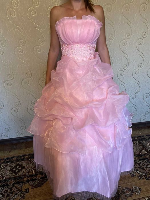 Бальное платье, размер S