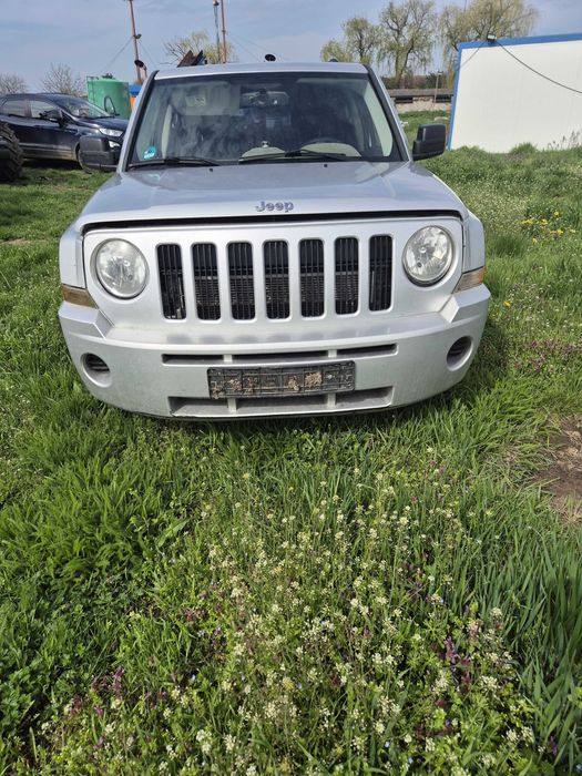 Vand Jeep Patriot 2010 2,2 CRD pentru piese 1300 eur pret final