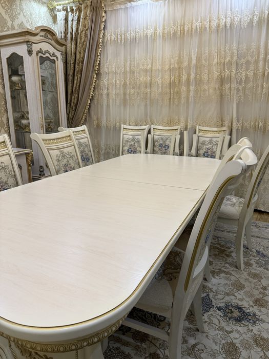 Стол стул сотилади