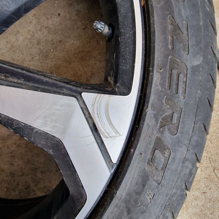 Volvo V60  20" джанта с гума