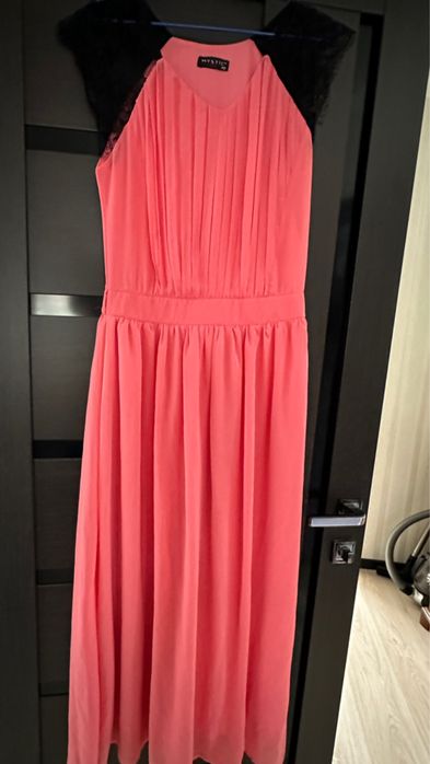 Продам платья