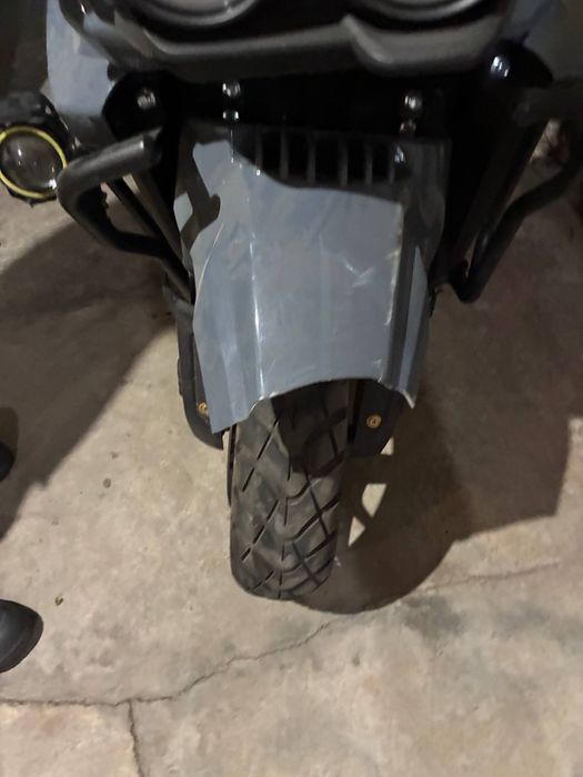 Продам скутер танк GST TANK