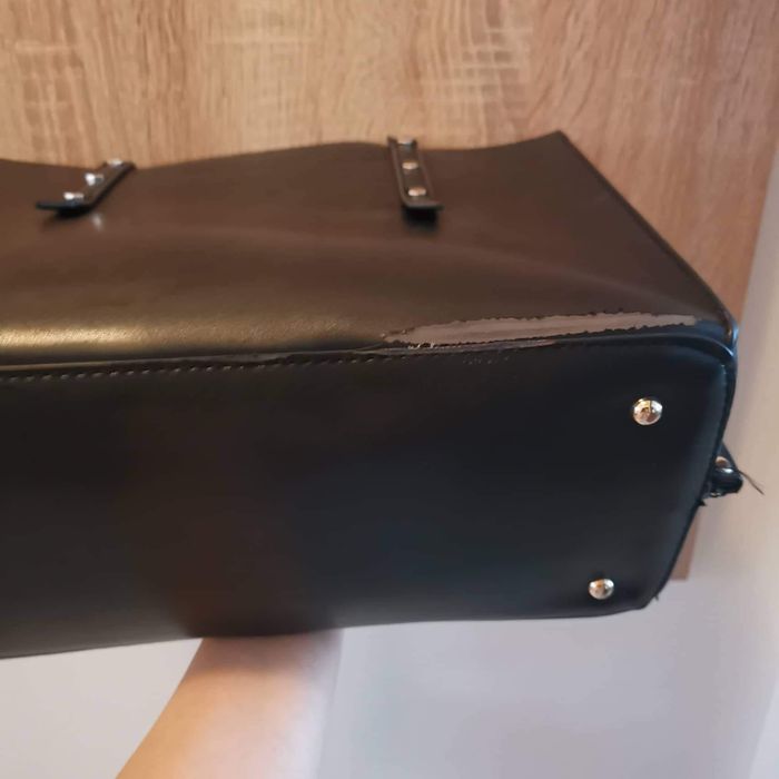 Дамска чанта Guess