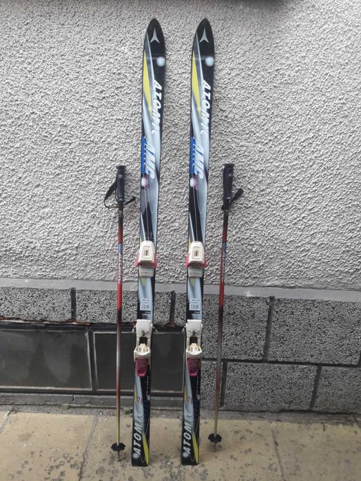 Ски ,автомати и щеки