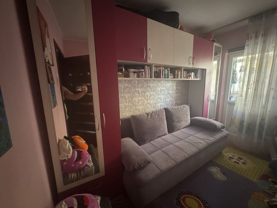 Mobilier camera fetita stare excelenta, realizat la comanda