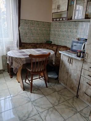 Vând apartament