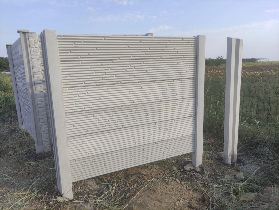 Garduri placi din beton