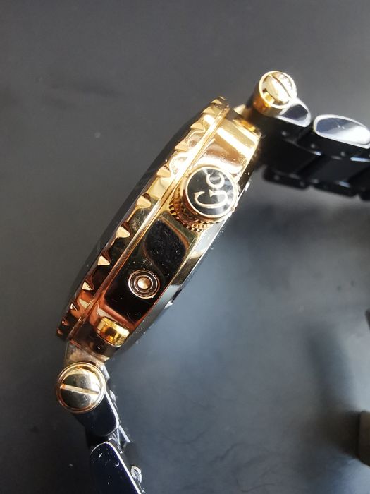 Ceas Guess Collection  Ceramic - Elvețian Quartz  34 mmmm