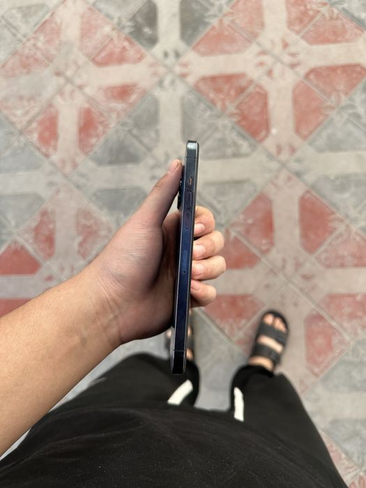 Iphone 12 pro max SKIDKA BUGUN OGANGA