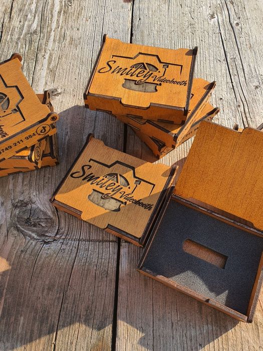 Cutii din lemn pentru stick usb MOD001