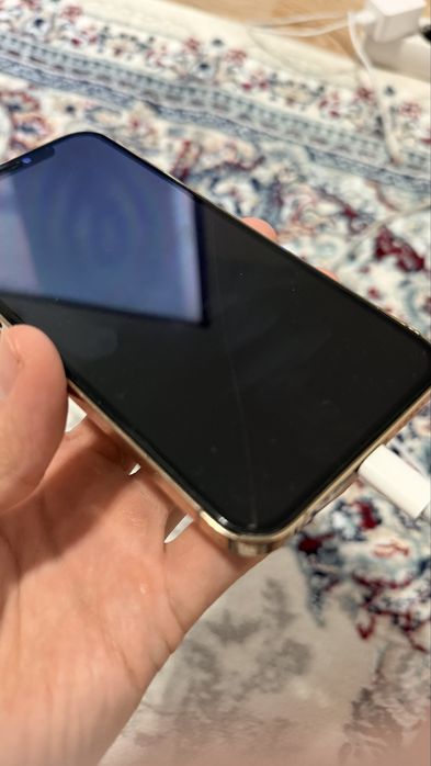 Продаю iPhone 12 Pro 256GB (Gold)